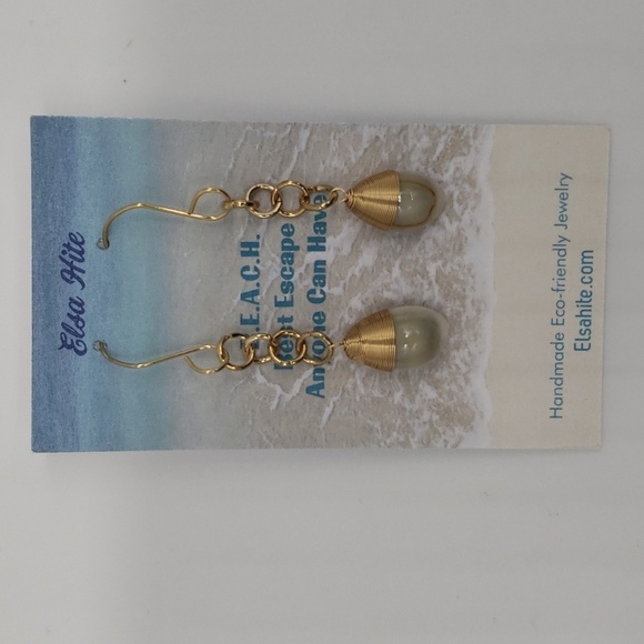 217- Shell Wire Wrapped Handmade Women's Earrings NWT - Picture 2 of 3